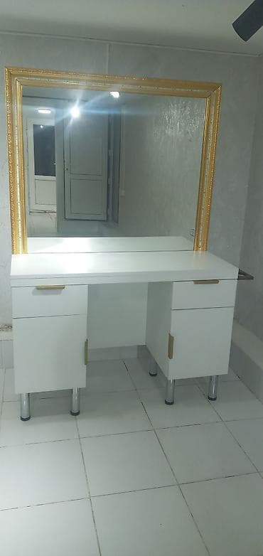 masa piknik: Ağ rəngli vizaj/peykan masa dəsti – böyük güzgü və LED işıqlı çərçivə — 2