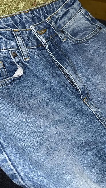 jins: Mavi “mom fit” üslubunda cins şalvar - Klassik açıq-tünd mavi yuma — 3
