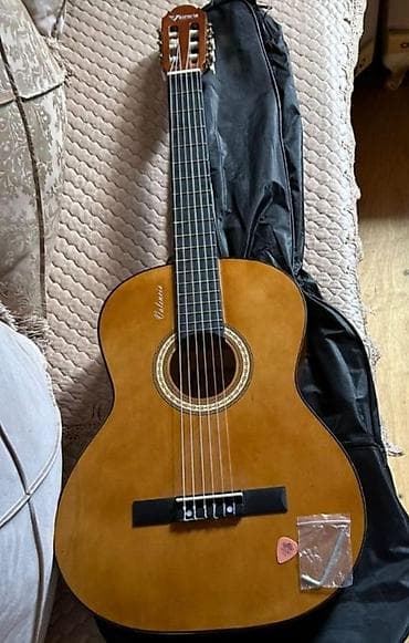 gta 6 cd: Gitara 120 ₼ alınıb istifade olunmayib uşaq işlədə bilmədi unvan — 1