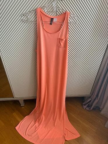 Личные вещи: Məhsul: H&M Divided uzun paltar

H&M yenidir — 1