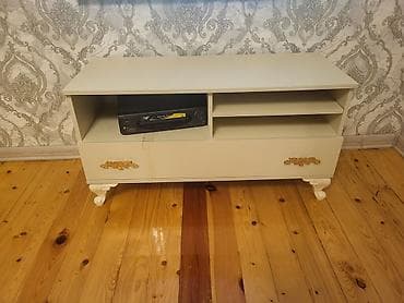 Düz TV altlığı, Polkalı