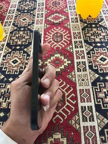 ayfon z: IPhone 13, Qara — 4