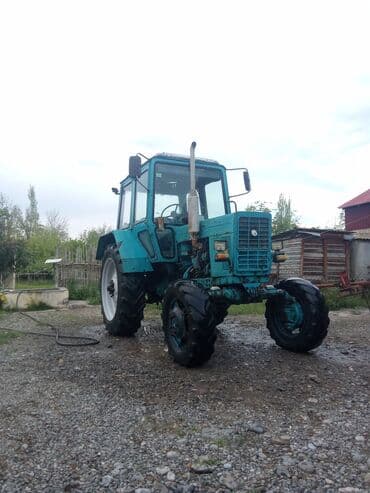 traktor altlıqlı qara qadın bosonojkaları: Traktorlar — 2
