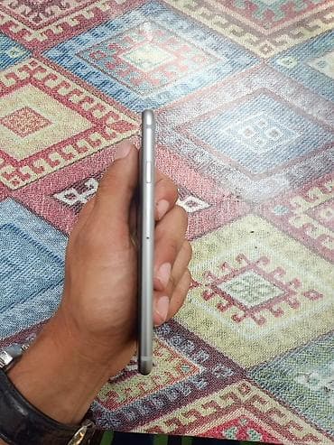 ipad 8 32: IPhone 6, 16 GB — 2