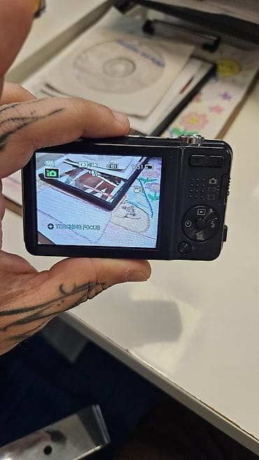 iphon 7: Sony Cybershot DSC W710 kamerası 8GB yaddaş kartı Cardreader və — 2