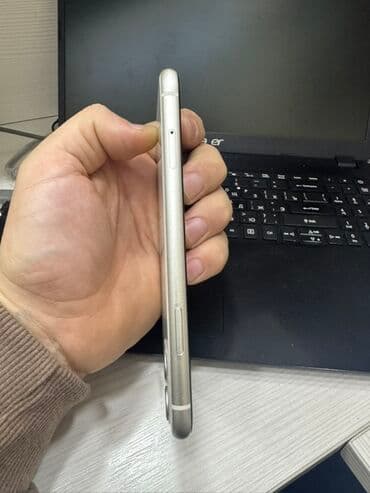 ipad 6 nesil: IPhone 11, 128 GB, White Titanium — 3