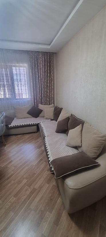 divalar: Künc divan, İşlənmiş, Açılmayan, Bazasız — 1