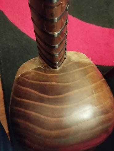 gitara mahnilari turk: Tar – milli simli musiqi aləti - Korpus: iki hissəli armudşəkilli — 4