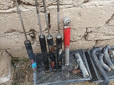 Aksesuarlar və tüninq: Satlllr. İşləy vəziyətdə Mersedes. Ceska yeşka dörd göz Mersedes — 1