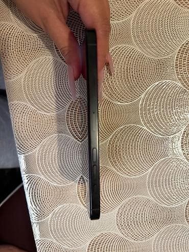 iphone 1 pro: IPhone 16 Pro Max, 256 GB, Qara, Barmaq izi, Face ID — 5