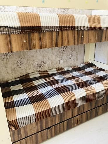 mebillər: Oğlan və qız üçün, İşlənmiş, Çarpayı, Matras ilə, Siyirməli, Laminat — 1