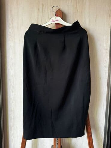 i̇dman qadın ətəkləri: Dar yubka qələm ətək. heç geyinilməyib. 32- 34 razmerə uyğun. Bel 30sm — 1