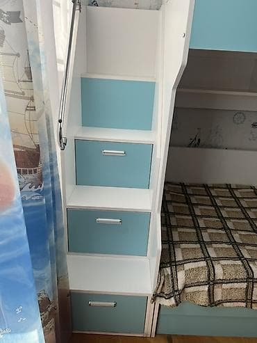 taxta rəf: Oğlan və qız üçün, Çarpayı, Matras ilə, Siyirməli, Taxta — 3