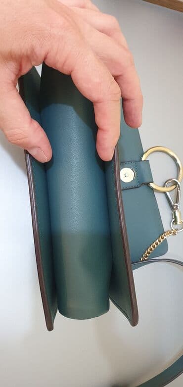 bazar sumkası: Женская сумка Chloe. Приблизительные размеры 23/16/5 см. Имеются следы — 9