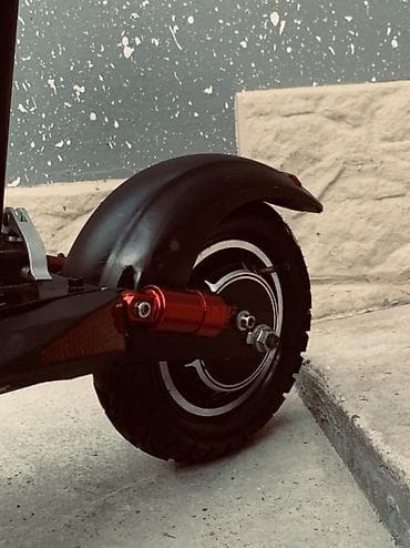 suru: İşlənmiş Elektrik samokat 10", > 1000 Vt, > 45 km/s, Ünvandan götürmə — 3