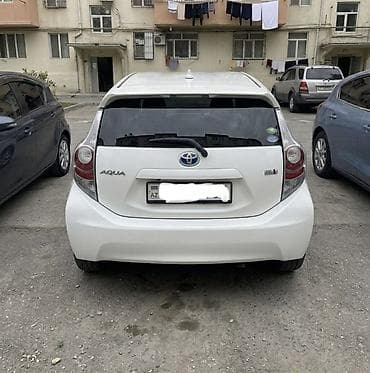 toyota aygo: Toyota Aqua: 1.5 l | Hetçbek — 3