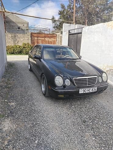 bmw 1 серия 128i at: Mercedes-Benz E 320: 3.2 l | 1999 il Sedan — 10