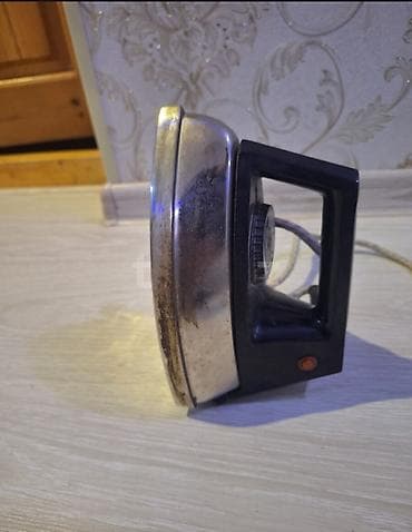 plasmas ütü: Klassik elektrik ütü - Material: metaldan korpus və paslanmayan polad — 2