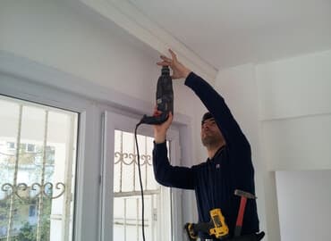 metbex mebeli arasi kafel: Vip karniz evi gəncə şəhəri zabitlər evinin qarşısı.hər növ karnizlər — 1