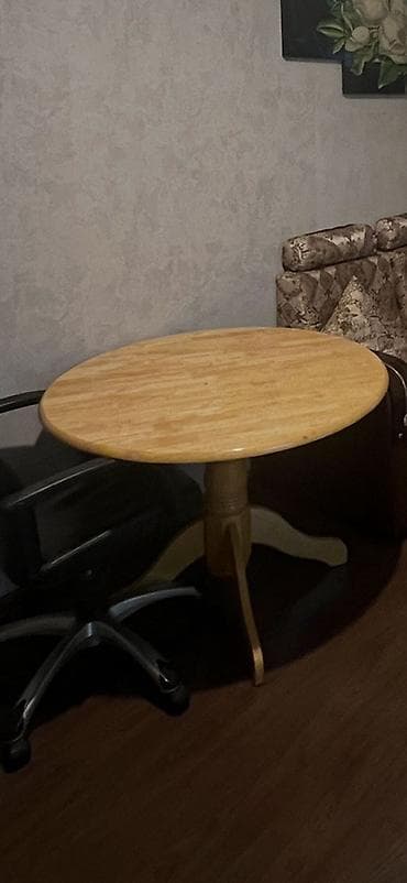 taxta stollar: Qonaq masası, Açılmayan, Taxta, Yumru masa — 1