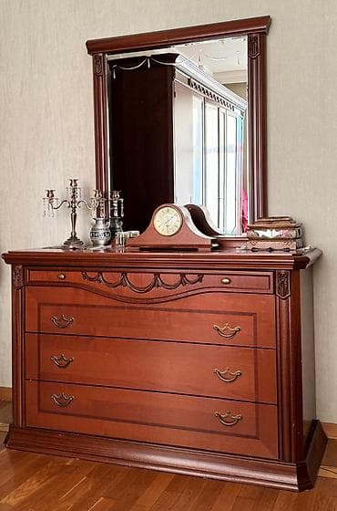 İkinəfərlik çarpayı, Dolab, Komod, Tumba, İtaliya, İşlənmiş