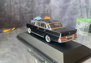 metbex tavan modelleri: Коллекционная модель Mercedes-Benz 220SE W111 black 1959 Vitesse — 15