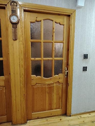 taxta gapilar: Taxta otaq qapıları – şüşəli klassik model 3-ədəd qapı satılır. Bir — 3