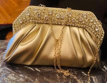 Kojadi parça deyil. Klatç qızılı n təzə 28 May metro stansiyasının