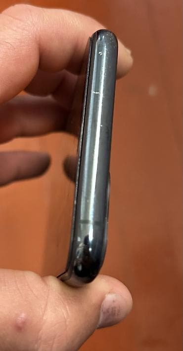 iphon se: IPhone 11 Pro Max, 64 GB, Alpine Green, Face ID, Simsiz şarj — 3
