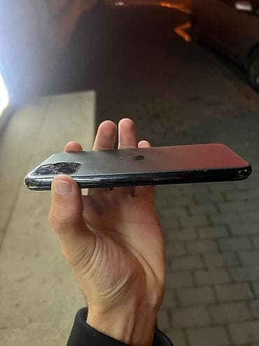 iphone adaptor: IPhone 11 Pro, 64 GB, Qara, Face ID — 3