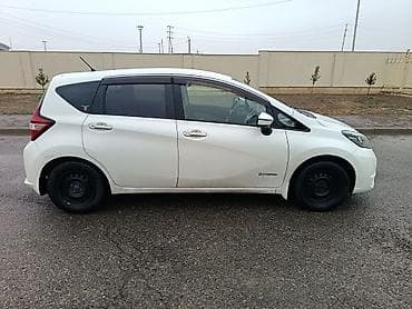 multi sukan: Nissan Note: 1.2 l | 2017 il Hetçbek — 3