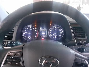 hyundai tucson 2006: Hyundai Avante sedan – ağ rəng, şəhər və magistral üçün rahat və — 7