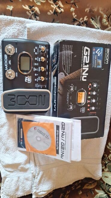 gitara çexolu: Elektron gitara, Boss, 4 sim, Pulsuz çatdırılma — 4