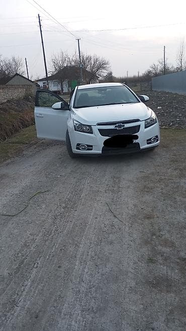 xandrakol maz qiyməti: Chevrolet Cruze sedan – ağ rəng - Güclü və qənaətcil sedan, şəhər və — 2