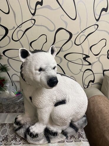 qara canavar sekilleri: Fiqur, rəng - Ağ — 1