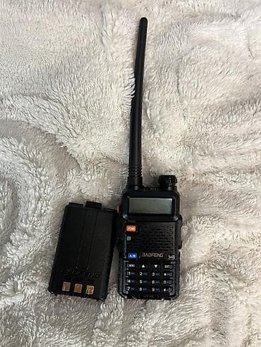 Baofeng UV-5R əl radiostansiyası - İki diapazon: VHF/UHF (136–174 MHz — 8
