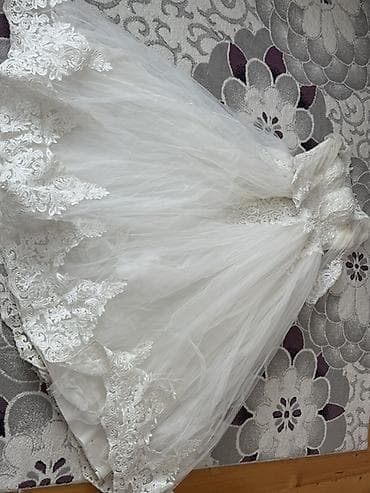 Toy paltarları və aksesuarları: Nikah/gelinlik paltarı - Rəng: klassik ağ/ivori tonları - Siluet — 3