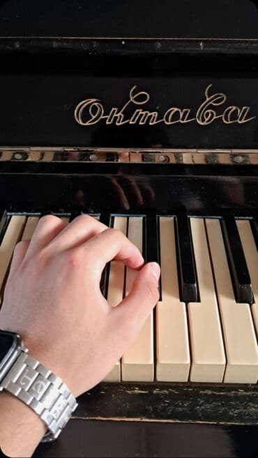 купить электропианино бу: Upright piano – Oktava (Октава) markası - Korpus: qara rəngli klassik — 1