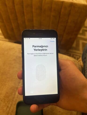 telefon iphone 6: IPhone 7, 32 GB, Qara, Barmaq izi — 3