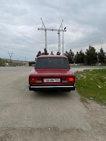 niva yan guzguler: VAZ (LADA) 2107: 1.6 l | 2006 il 98000 km Sedan — 2