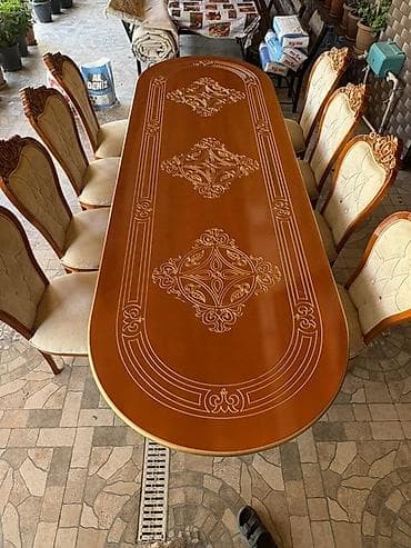 Qonaq otağı üçün, Açılmayan, Oval masa, 8 stul