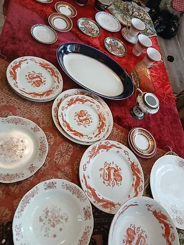 xocali sekilleri: Qədimi/klassik üslubda müxtəlif porselen və şüşə süfrə ləvazimatları — 8