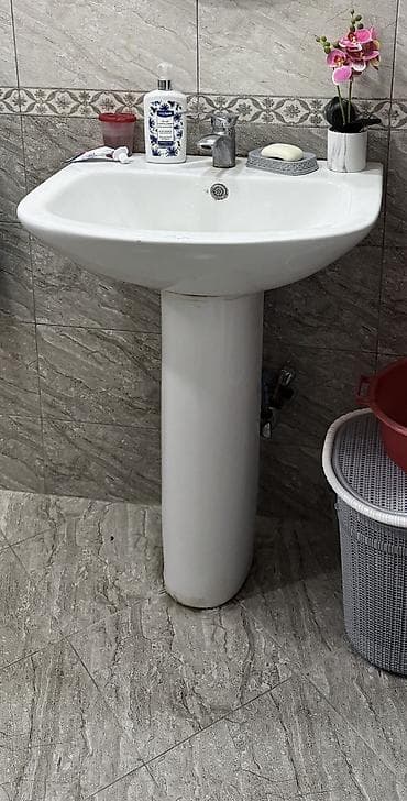 Çanaq gördüyünüz formada kranı ilə birlikdə satılır. Hazır vəziyyətdə