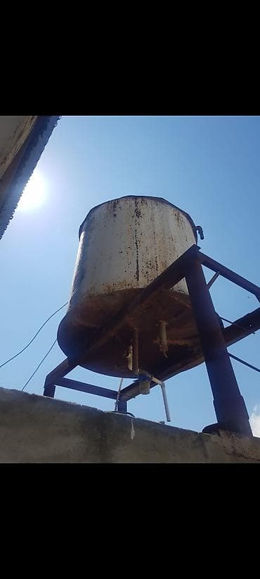 tank 3 pro max: Bak, Metal, 3000 l l, İşlənmiş, Ünvandan götürmə — 1