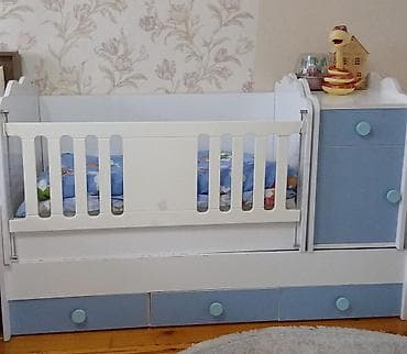 Oğlan və qız üçün, Dördbucaq, Beşik, Dəstsiz, Matras ilə, Yellənmə mexanizmsiz