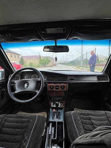 mercedes kompressoru: Mercedes-Benz 190: 2 l | 1991 il Universal — 5