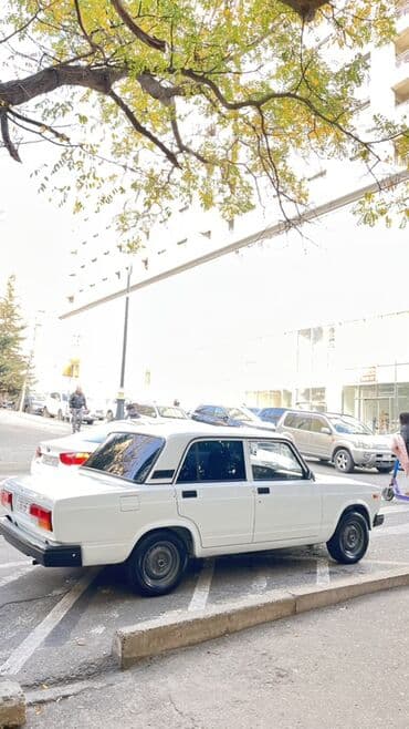 Автозапчасти: Model: LADA 2107 (Rusiya istehsalı) Kuzov: sedan, 4 qapı Rəng: ağ — 5