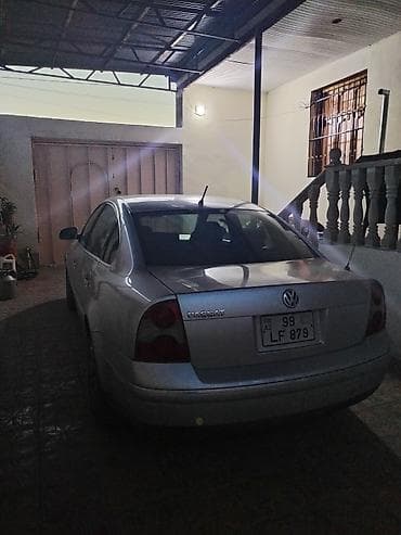 honda civic 2013: Volkswagen Passat: 1.8 l | 2004 il Sedan — 3