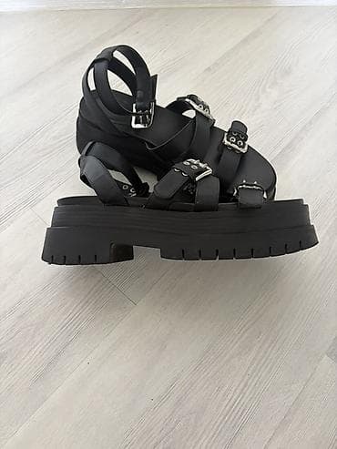 botinkalar 39: Bershka, Ölçü: 39, rəng - Qara, İşlənmiş — 2