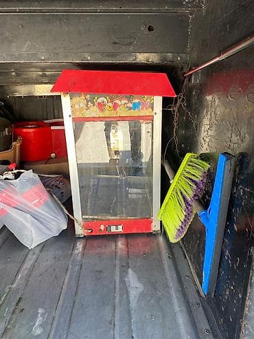 Məhsul: Popkorn aparatı (elektrik) Xüsusiyyətlər: - Stolüstü tip